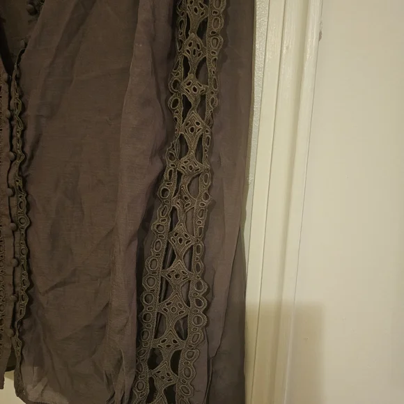 H&M Brown Ruffled Buttoned Blouse - Picture 3 of 4